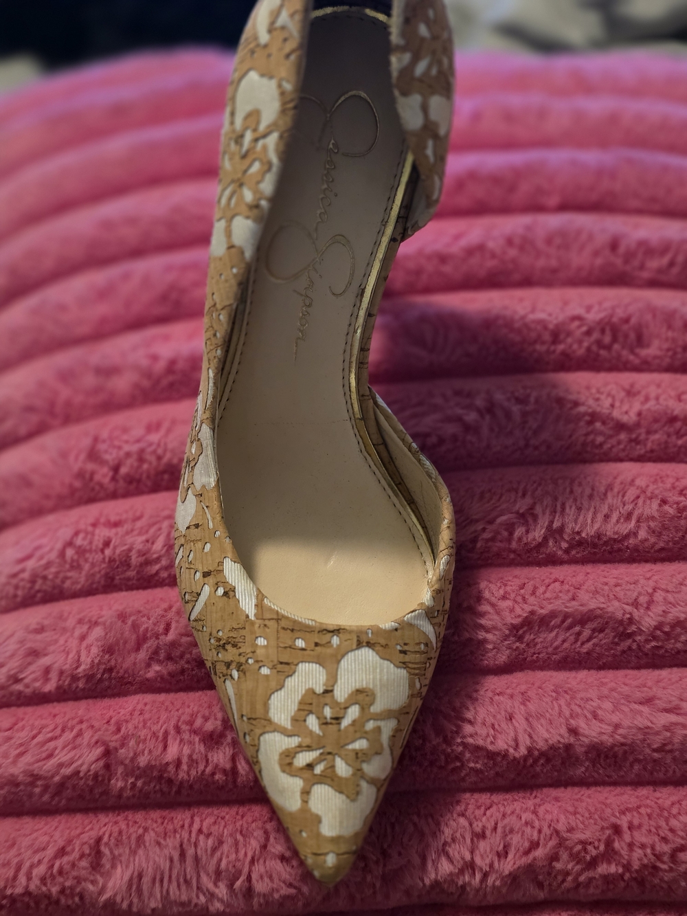 Jessica Simpson Tan and White Floral Pointed Pump